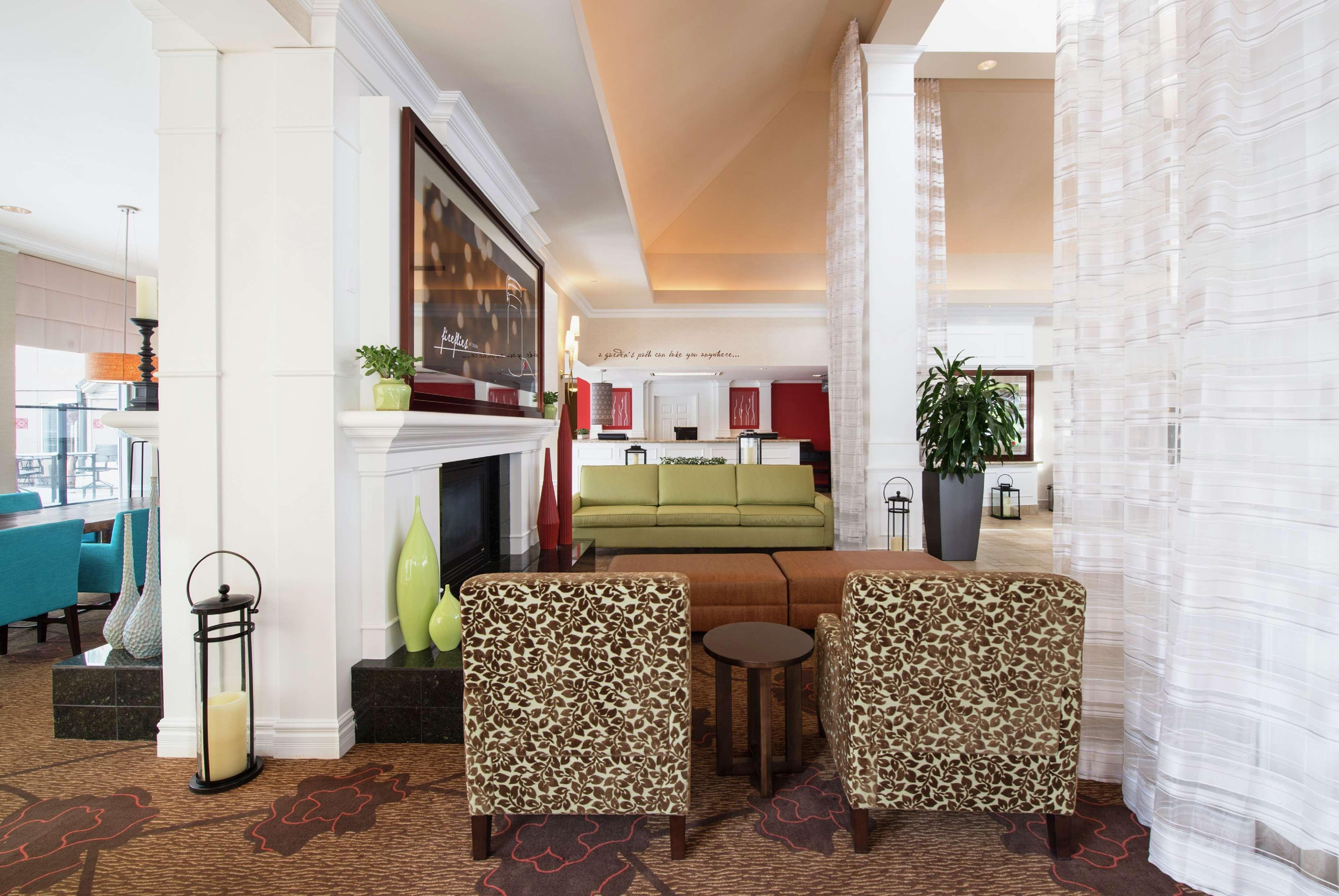 Hilton Garden Inn West Эдмонтон Экстерьер фото