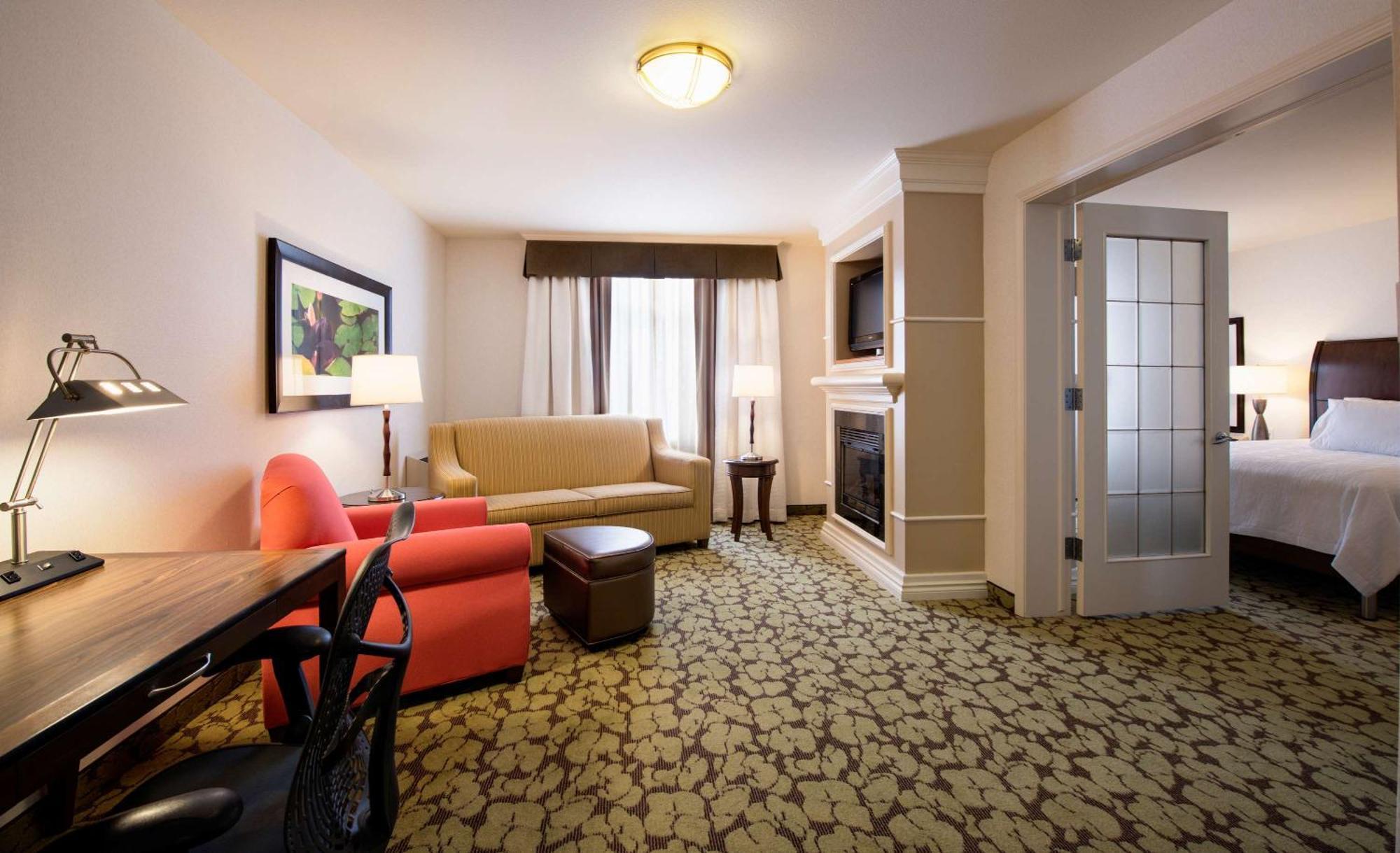 Hilton Garden Inn West Эдмонтон Экстерьер фото