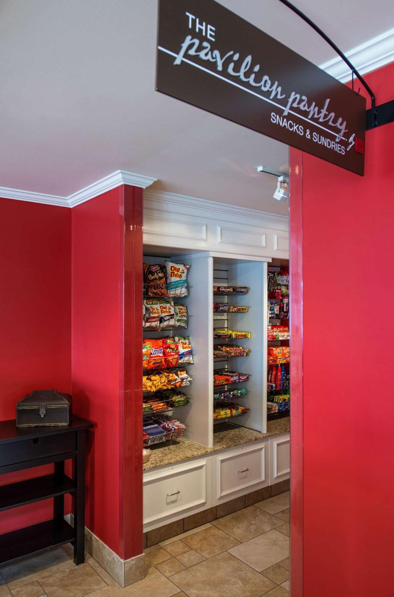 Hilton Garden Inn West Эдмонтон Экстерьер фото