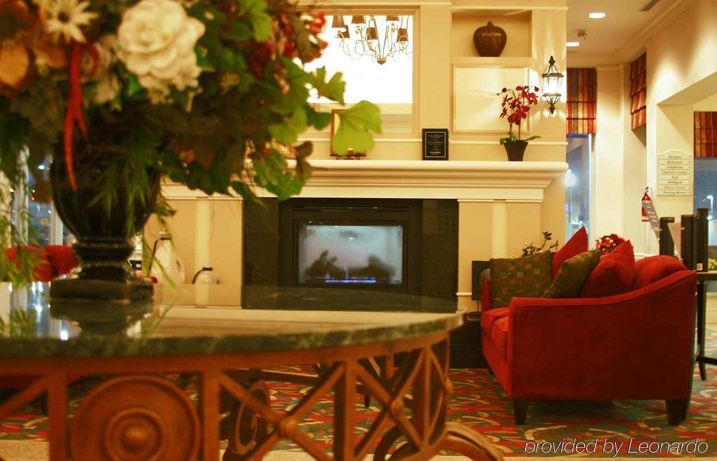 Hilton Garden Inn West Эдмонтон Интерьер фото