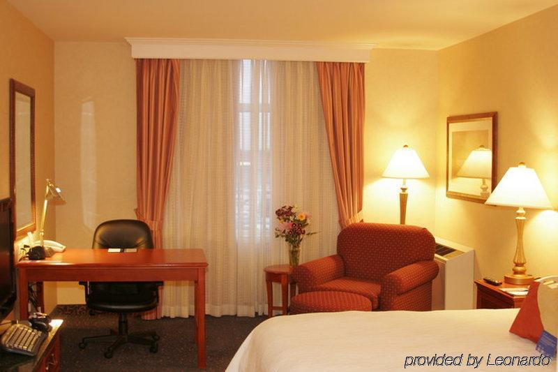 Hilton Garden Inn West Эдмонтон Номер фото
