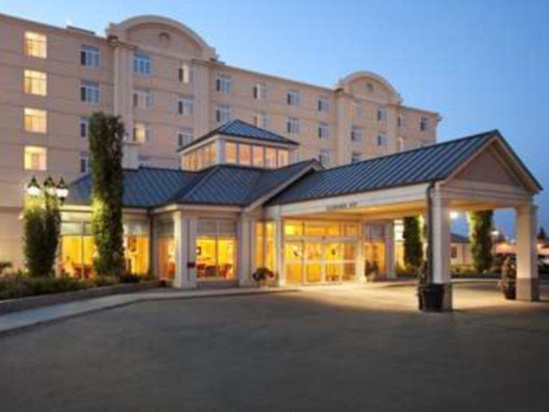 Hilton Garden Inn West Эдмонтон Экстерьер фото