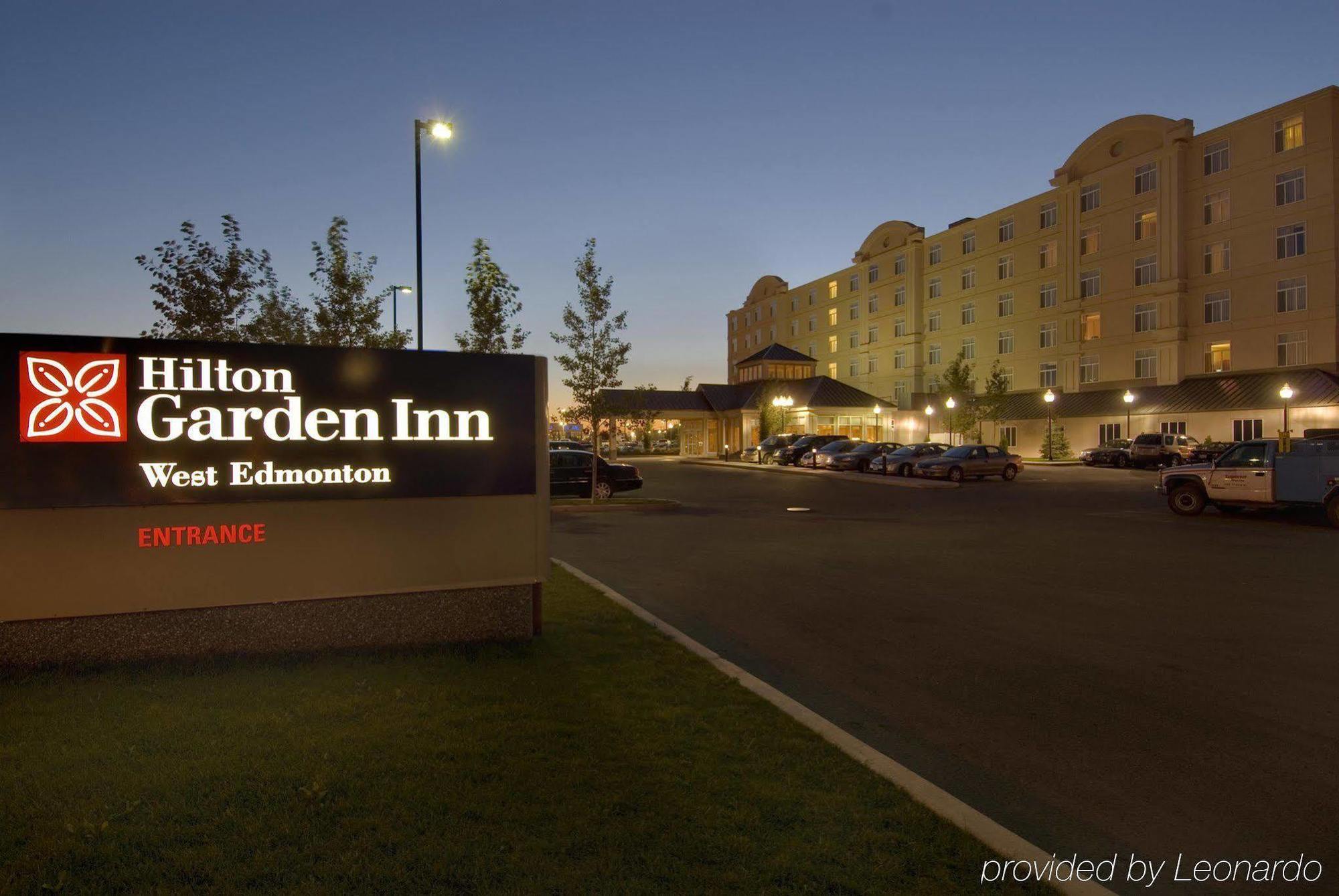 Hilton Garden Inn West Эдмонтон Экстерьер фото